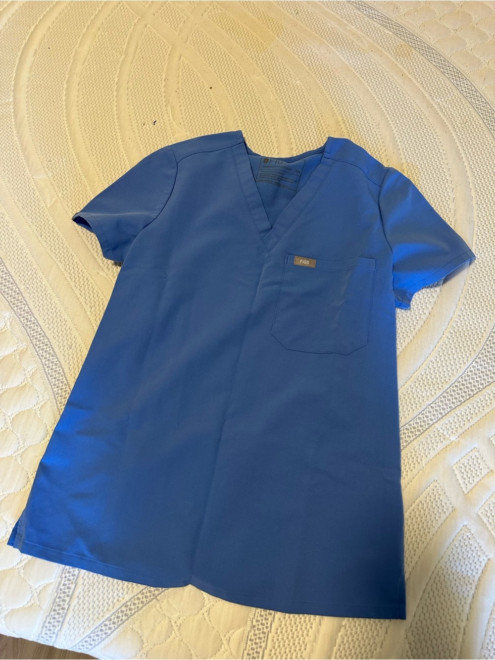 FIGS Catarina One-Pocket Scrub Top in Ceil Blue XXS